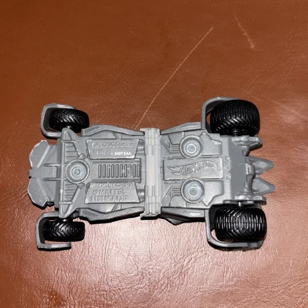 Hot wheels Batmobile